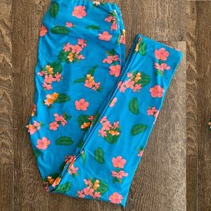 Lularoe Tropical print TC Leggings